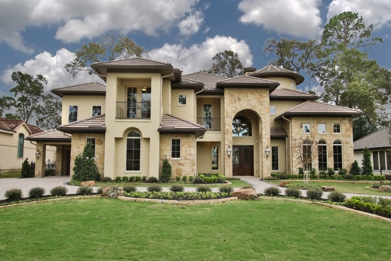 Stucco and Stone Texas Custom Home Exterior